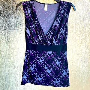 Merona XS purple and black patterned sleeveless top
